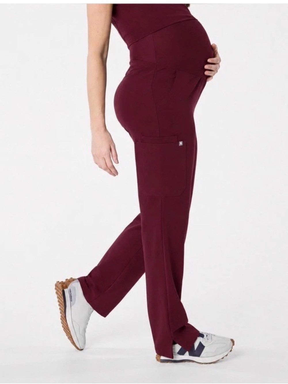 FIGS Yola Maternity Skinny/Slim Scrub Pants Burgundy
